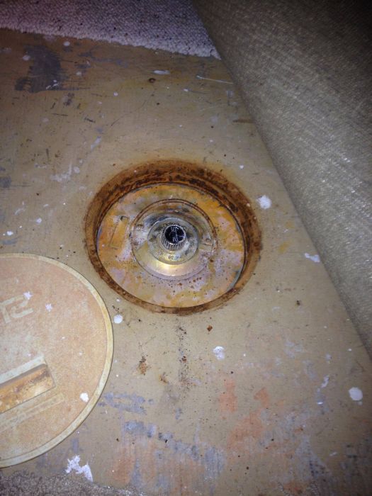 Finding A Secret Safe In Your New Home (8 pics)