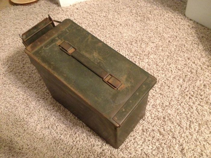 Finding A Secret Safe In Your New Home (8 pics)