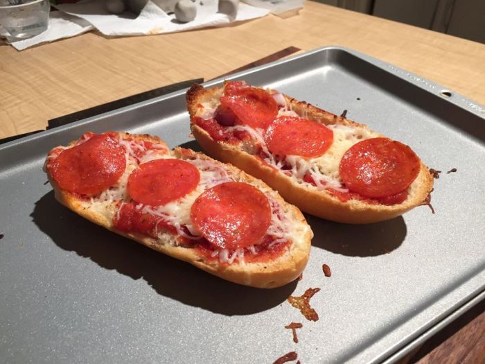 How To Turn Your Sandwich Into A Pizza (16 pics)