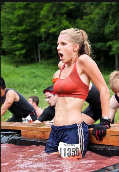 These Girls Make Working Out Look Good (63 pics)