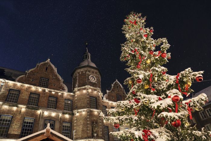 Europe Is Ready For Christmas (38 pics)
