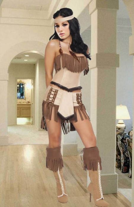 Girls Dressed in Hot Native American Outfits (37 pics)