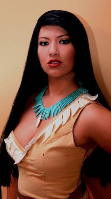 Girls Dressed in Hot Native American Outfits (37 pics)