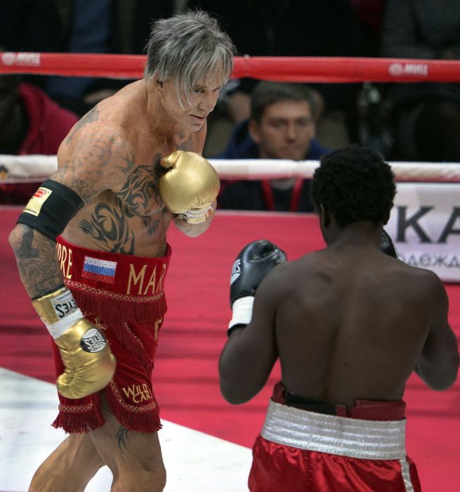 Mickey Rourke Is 62 And He Beat Up A 29 Year Old Boxer (13 pics)