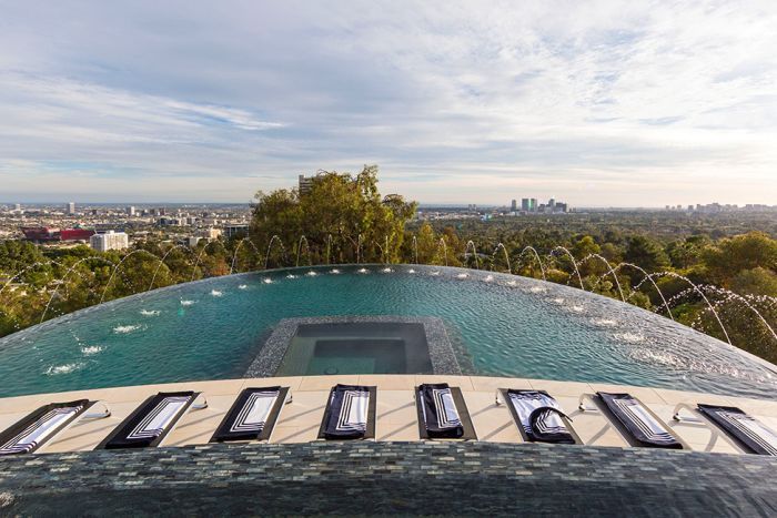 This $ 19,000,000 Beverly Hills Mansion Is A Dream House (50 pics)