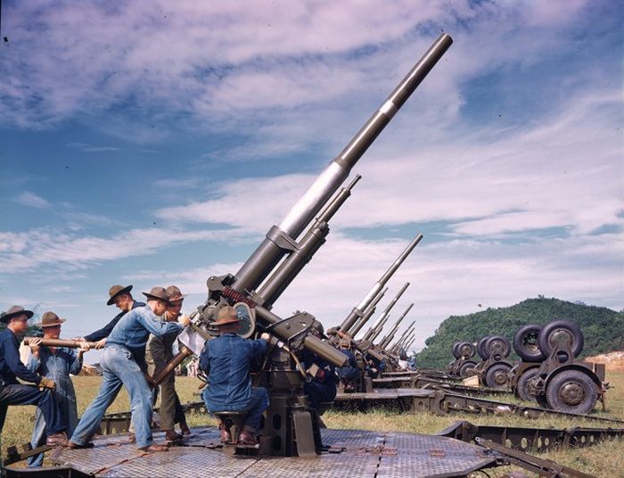 1940s Black And White Photos In Color (49 pics)