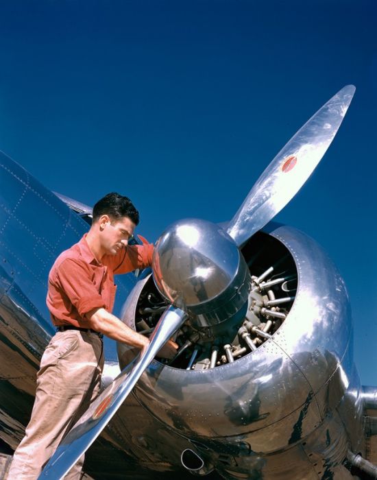 1940s Black And White Photos In Color (49 pics)