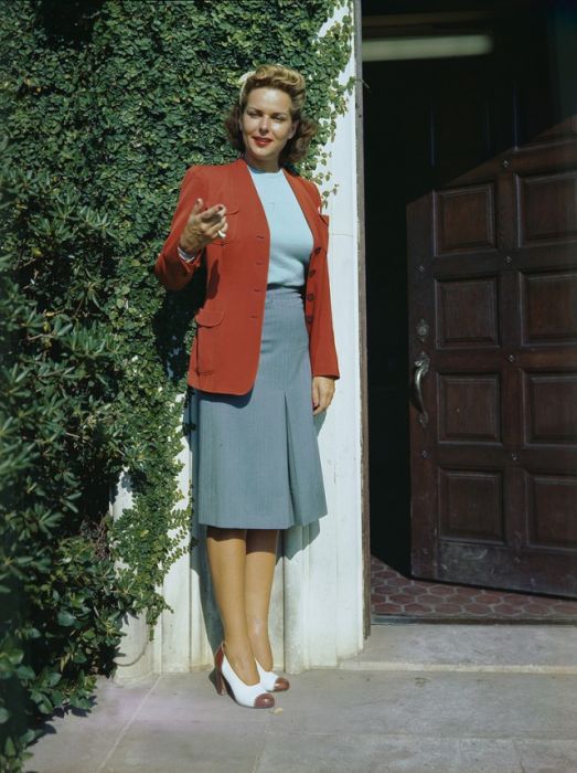 1940s Black And White Photos In Color (49 pics)