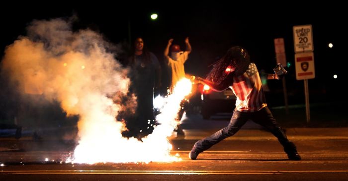 Some Of The Most Amazing News Photos Of 2014 (74 pics)