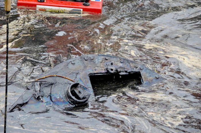 An Army Tank Is Found Buried In A River (10 pics)
