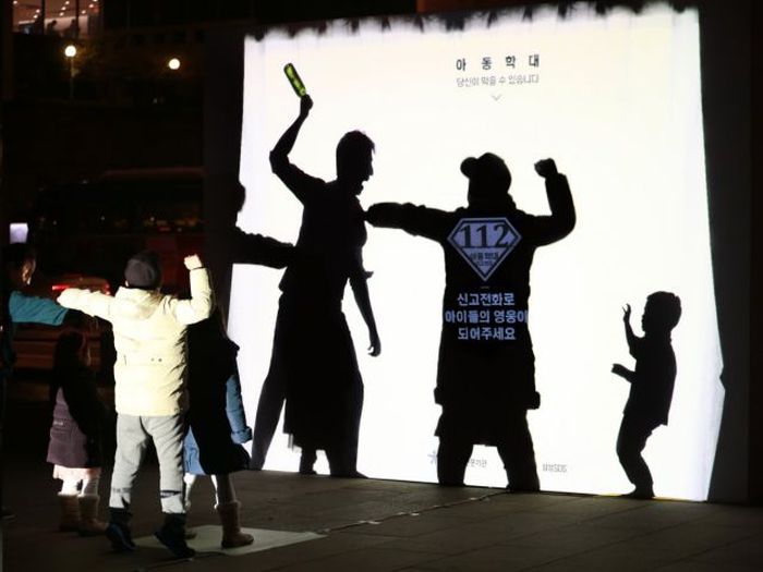 Interactive Billboard Is Raising Awareness About Child Abuse (4 pics)