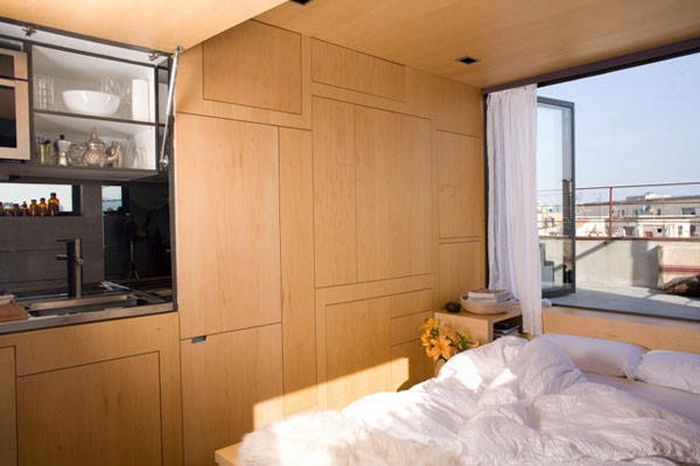 This Apartment In Barcelona Looks Like A LEGO Structure (16 pics)