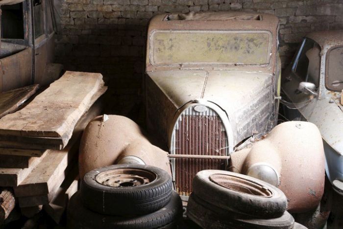 This Place Is A Graveyard For Vintage Cars (21 pics)