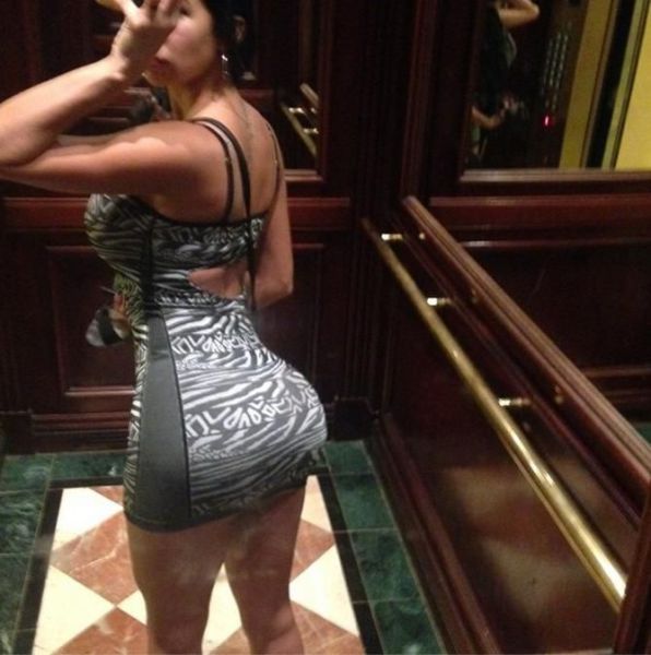 These Girls In Tight Dresses Are Exactly What You Need Right Now (51 pics)