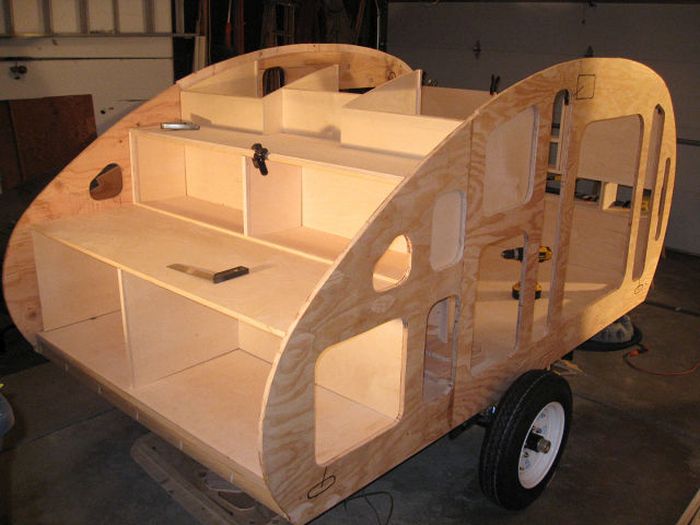 Who Wouldn't Want To Go Camping In This Trailer? (51 pics)