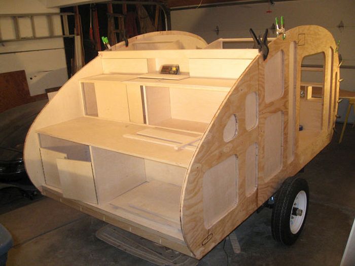 Who Wouldn't Want To Go Camping In This Trailer? (51 pics)