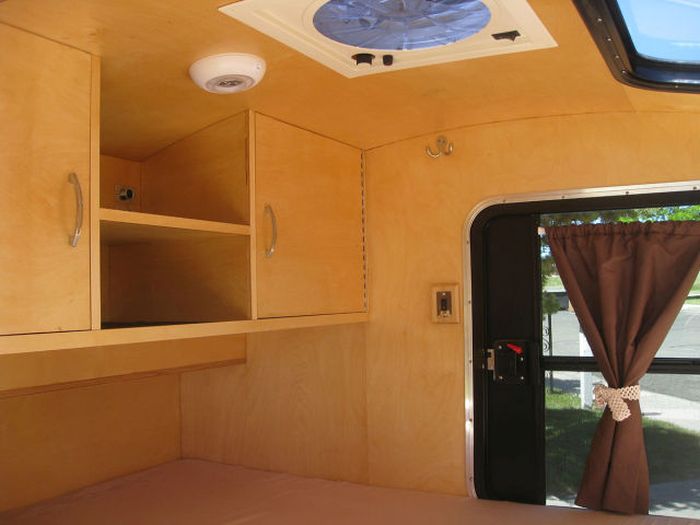 Who Wouldn't Want To Go Camping In This Trailer? (51 pics)