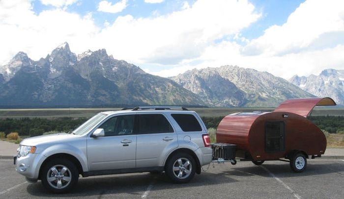 Who Wouldn't Want To Go Camping In This Trailer? (51 pics)