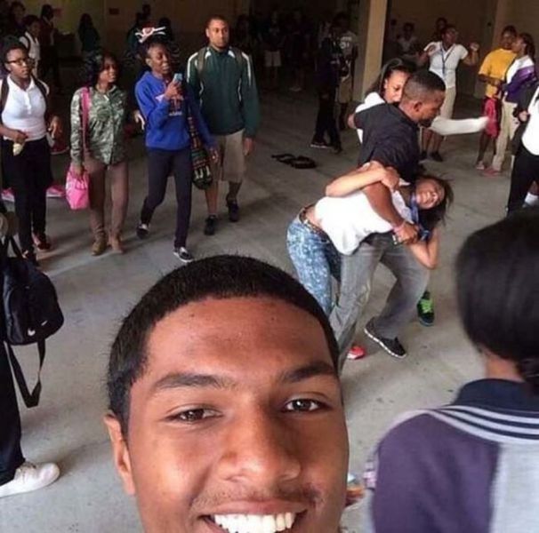 The World Is Truly Obsessed With Selfies 66 Pics