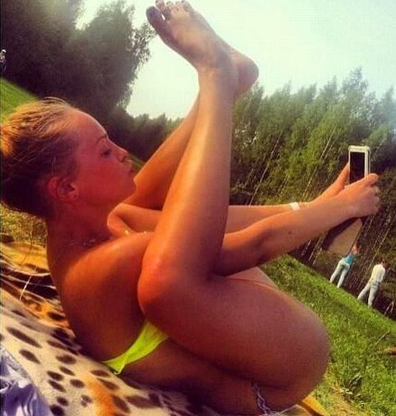 The World Is Truly Obsessed With Selfies (66 pics)