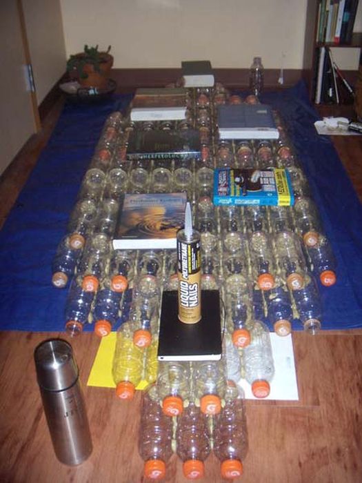 Homemade Boat Made Out Of Bottles (9 pics)