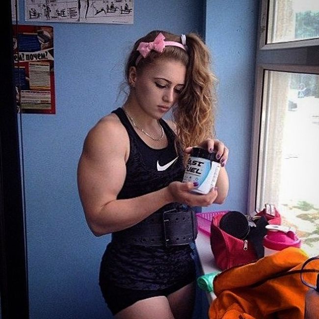 This Girl Has A Face Like Barbie And A Body Like The Hulk (31 pics)