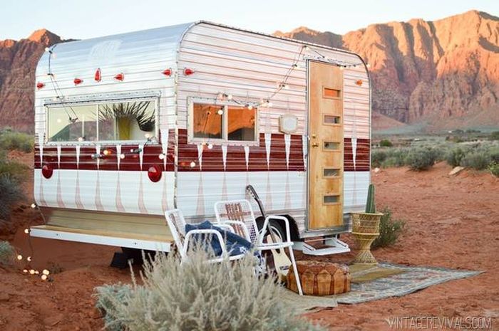 Old Trailer Gets Transformed Into Something Special (10 pics)