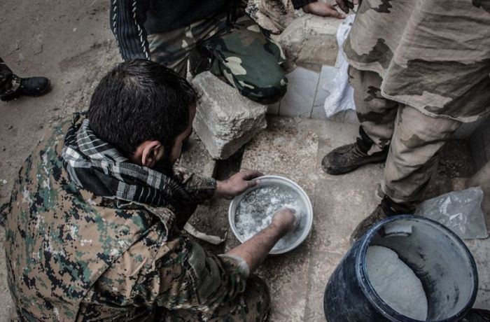 The Most Insane Syrian Weapon (7 pics)