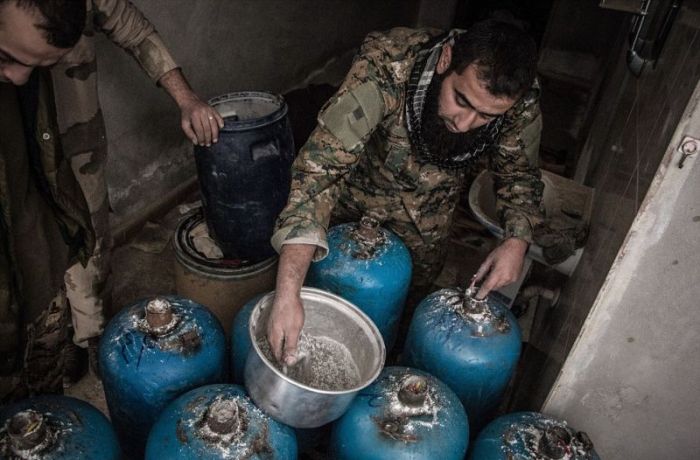 The Most Insane Syrian Weapon (7 pics)