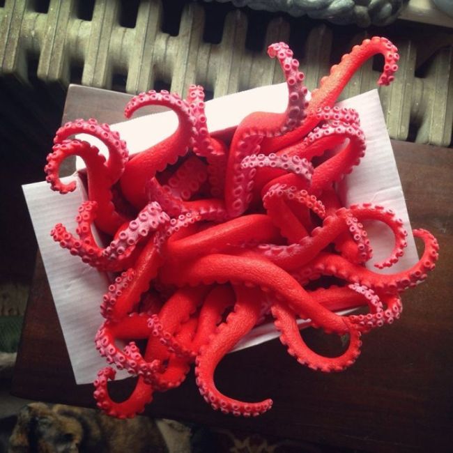 This Cthulhu Themed Christmas Wreath Has So Many Tentacles (9 pics)