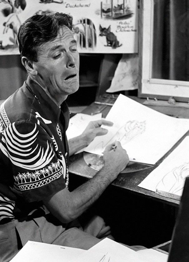 Disney Animators Using Their Reflections To Draw Their Characters (12 pics)