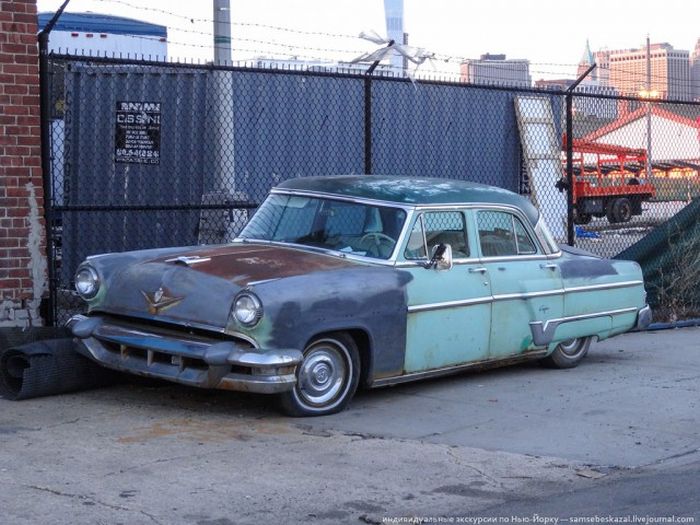 The Vintage Cars On The Streets Of New York City (49 pics)