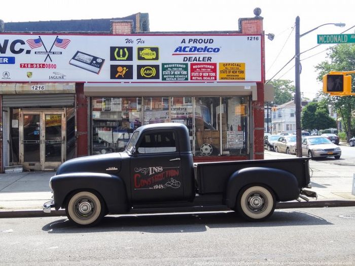 The Vintage Cars On The Streets Of New York City (49 pics)