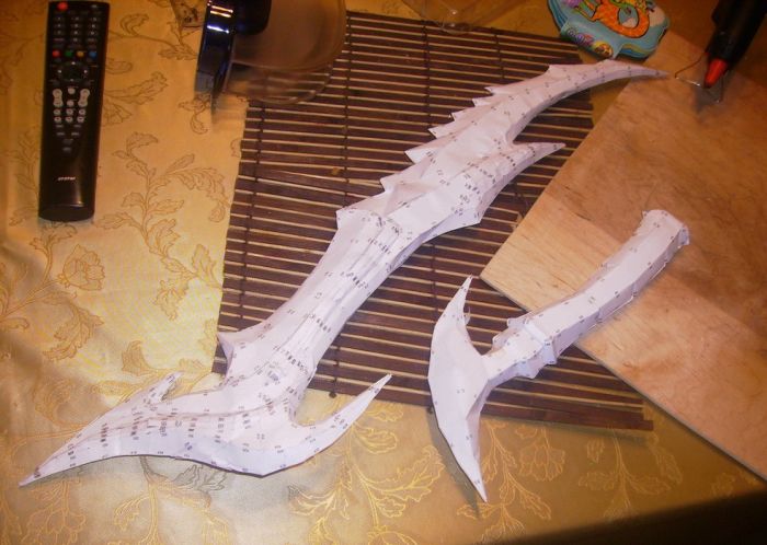 How To Build A Cosplay Costume From The Ground Up (41 pics)