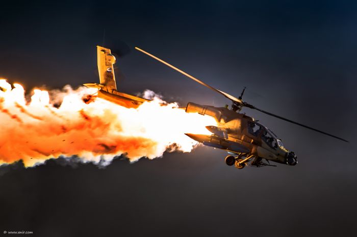 Epic Shots Of Airplanes And Helicopters In Action (50 pics)