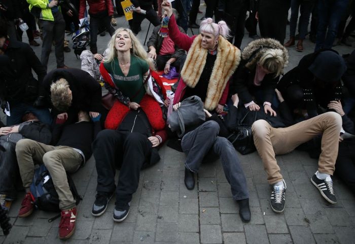 Porn Protesters Sit On Each Other S Faces In London 25 Pics