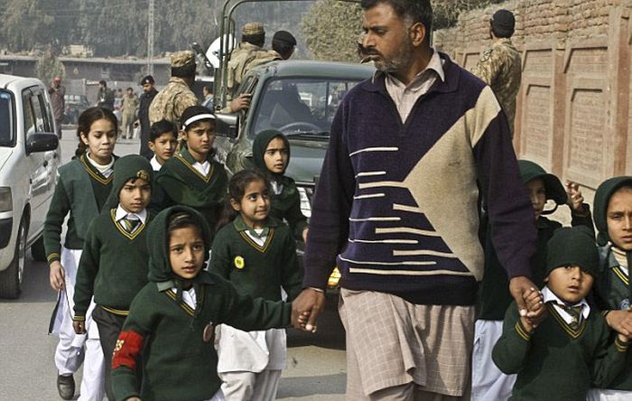 Taliban Fighters Attack Innocent School Children In Pakistan (31 pics)