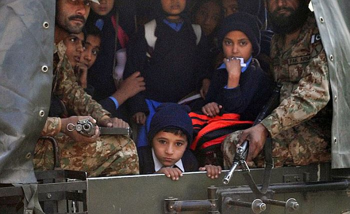 Taliban Fighters Attack Innocent School Children In Pakistan (31 pics)