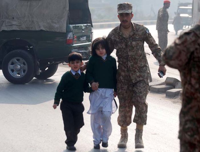 Taliban Fighters Attack Innocent School Children In Pakistan (31 pics)