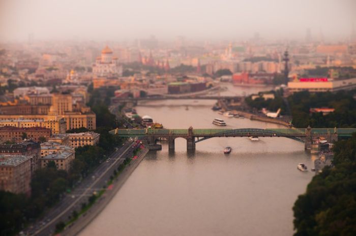 Tilt-Shift Photos Of The Cities (63 pics)