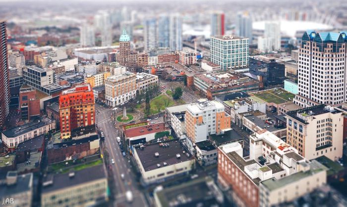 Tilt-Shift Photos Of The Cities (63 pics)