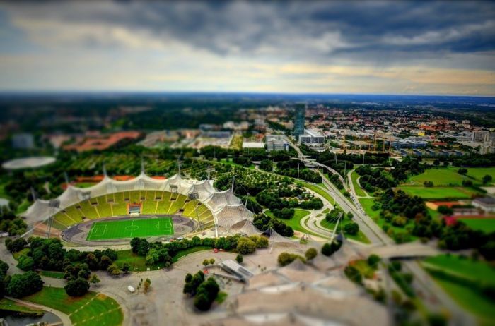 Tilt-Shift Photos Of The Cities (63 pics)