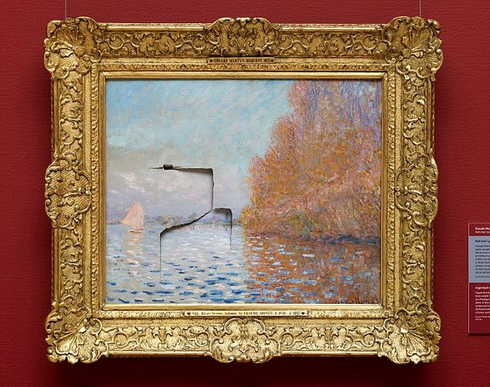 An $8 Million Monet Painting Got Punched By A Man (3 pics)