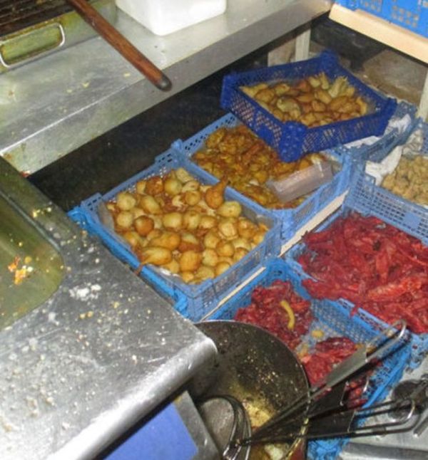 The Grossest Takeout Food Restaurant Of All Time (6 pics)