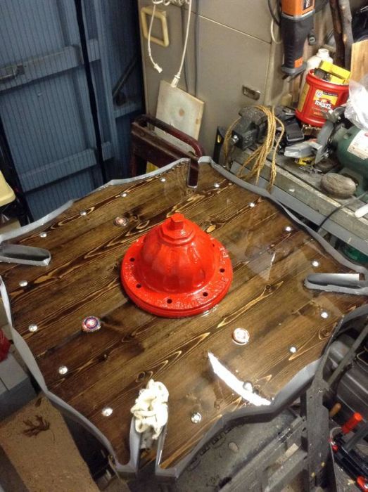 Turning A Fire Hydrant Into A Table  (11 pics)