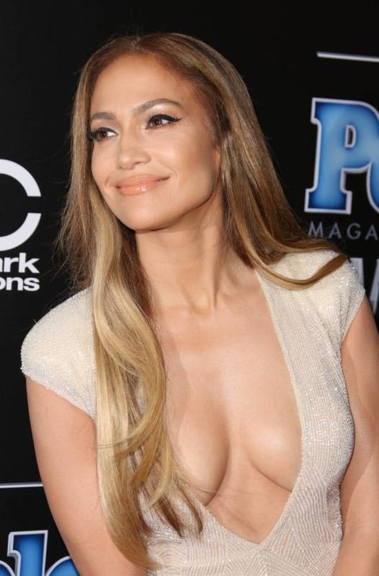 Jennifer Lopez Stuns At The People Magazine Awards (7 pics)