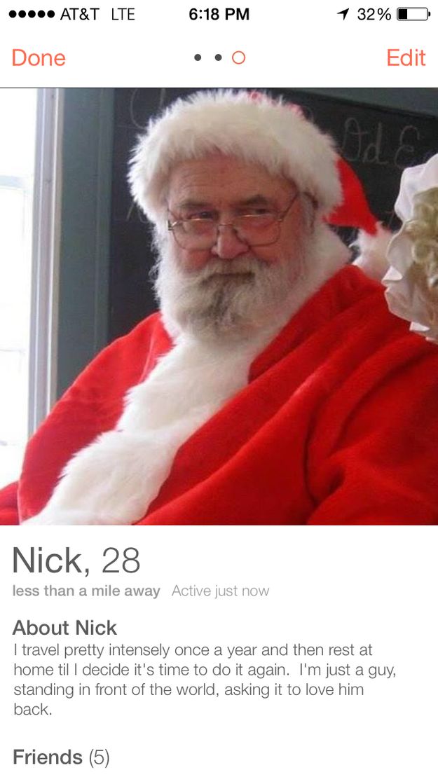 Santa Claus Is Now On Tinder (23 pics)