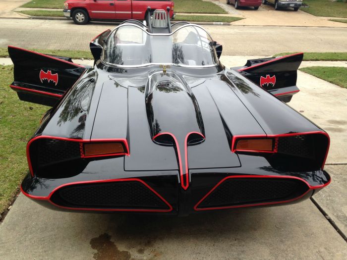 This Homemade Batmobile Is Legit (9 pics)