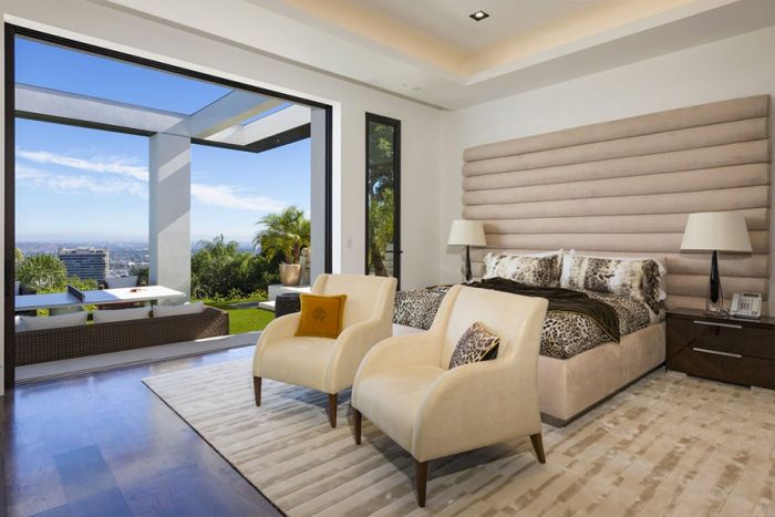Minecraft Creator Purchases $70 Million Dollar Mansion In Beverly Hills (17 pics)