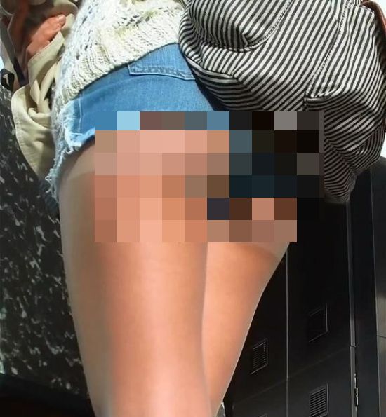 These May Be The Shortest Shorts Of All Time (3 pics)